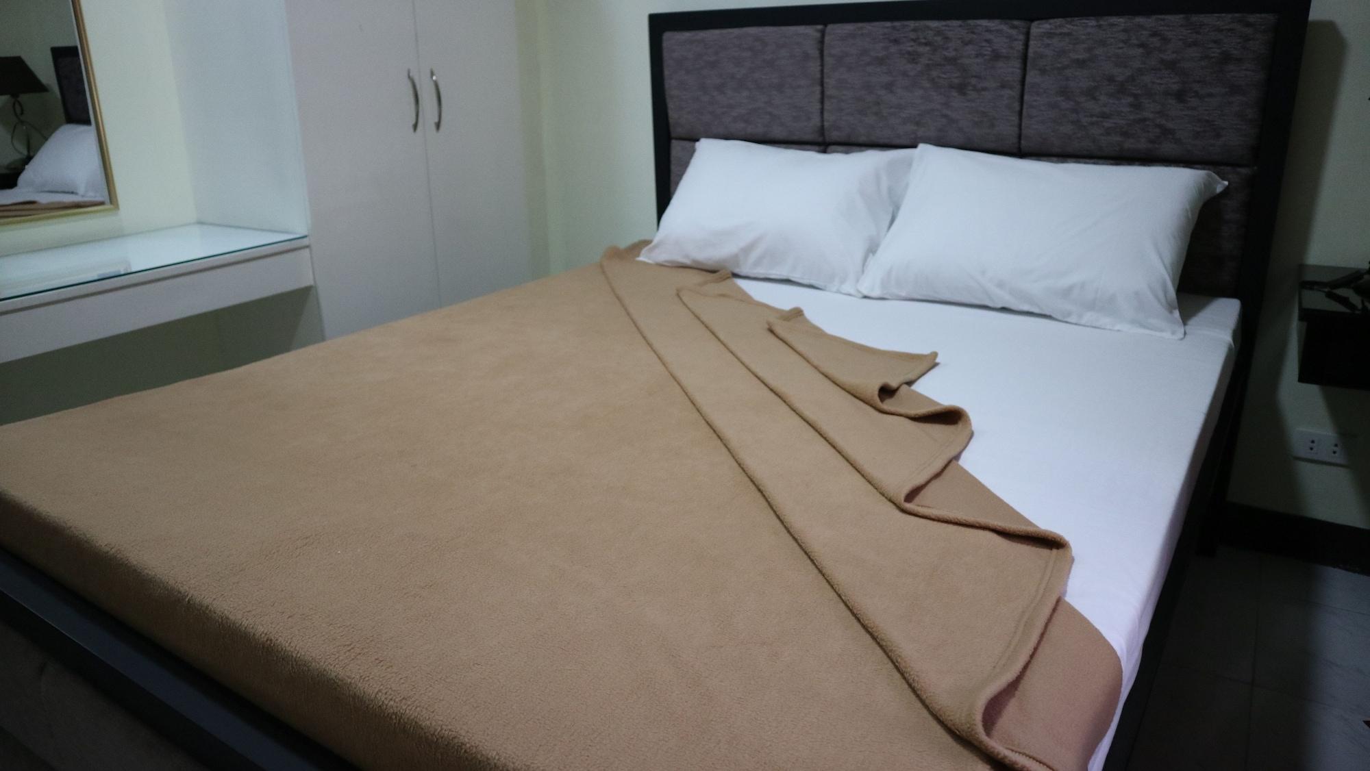Doniti Suites And Events Place Mandaluyong Exteriör bild