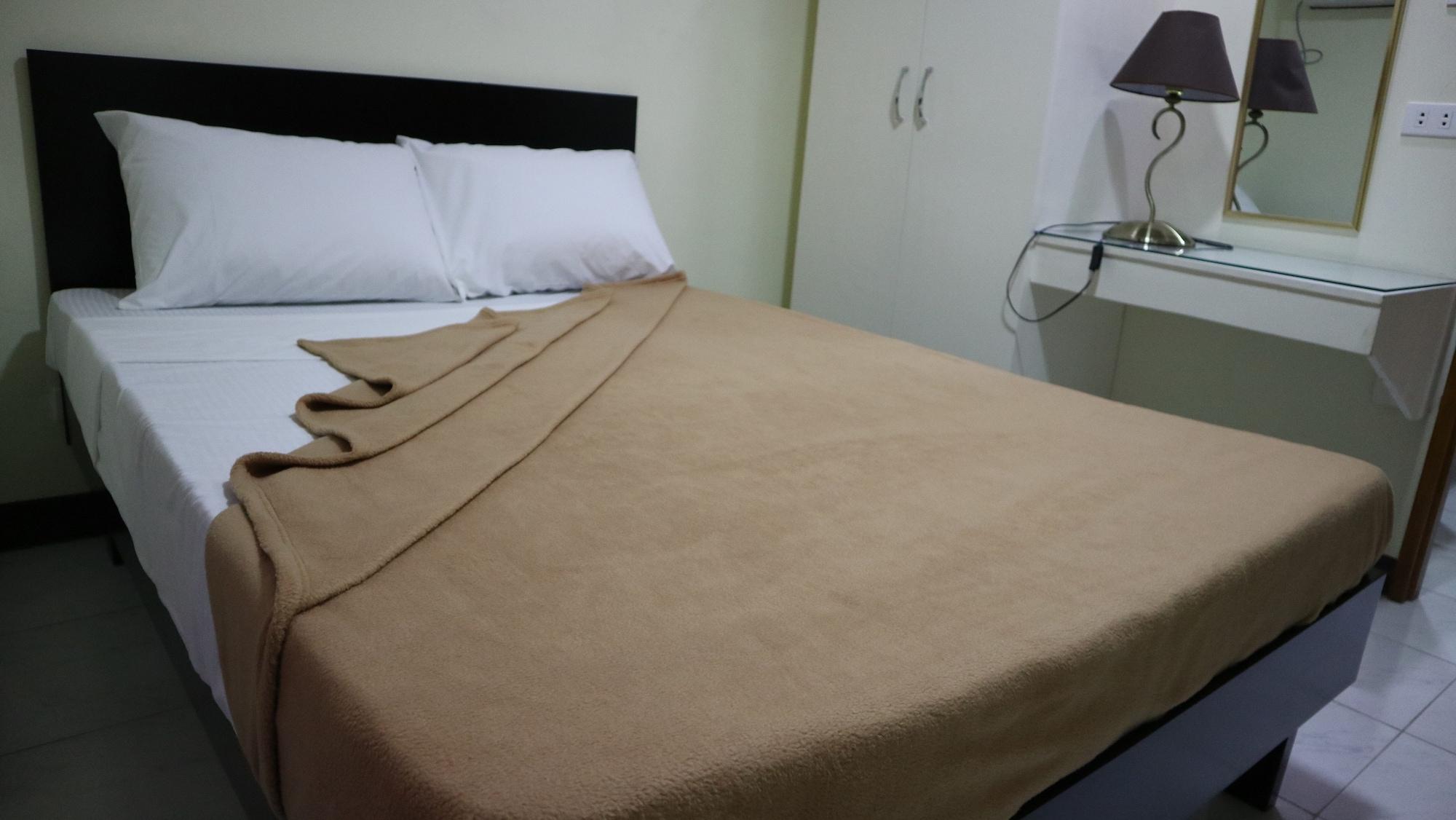 Doniti Suites And Events Place Mandaluyong Exteriör bild